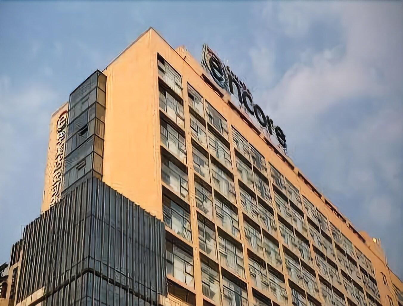Ramada Encore Guanghan Bagian luar foto