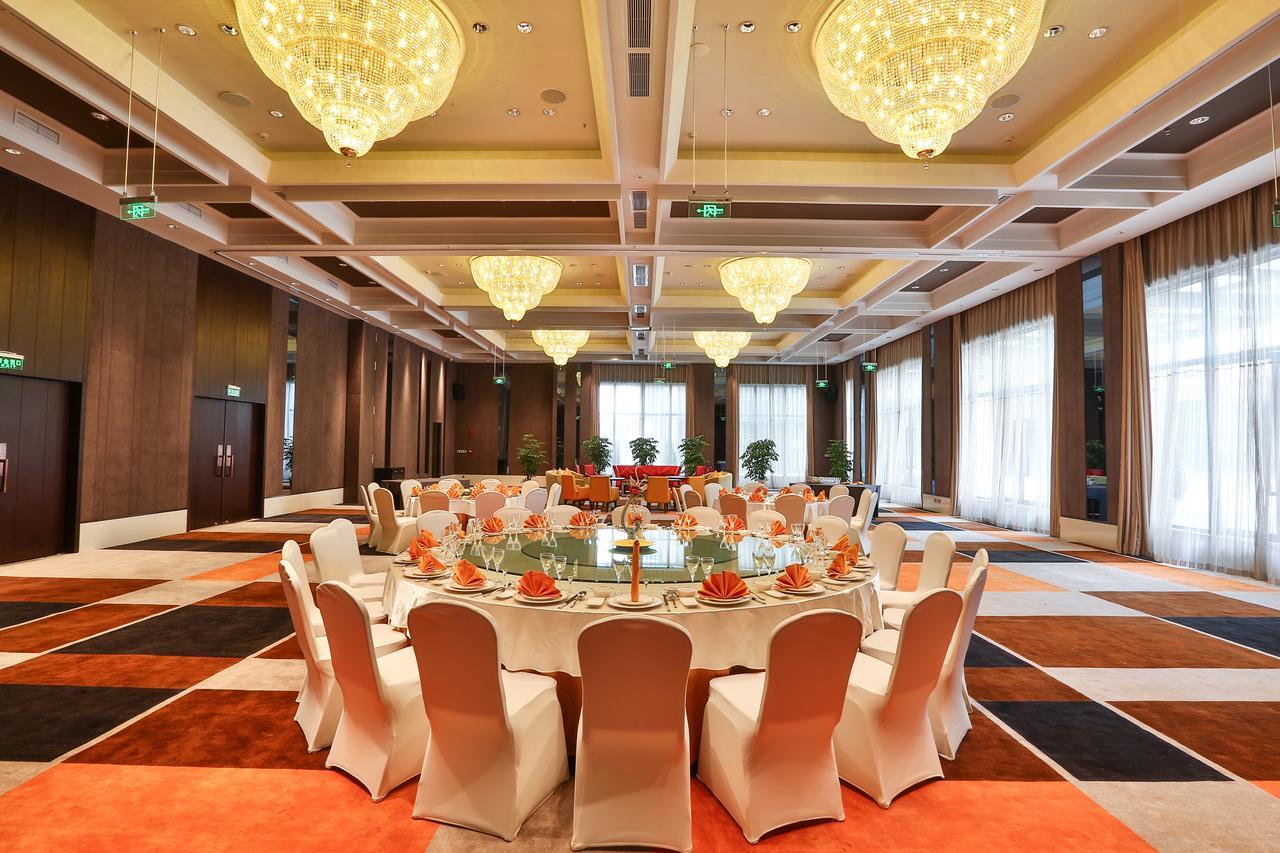 Ramada Encore Guanghan Bagian luar foto